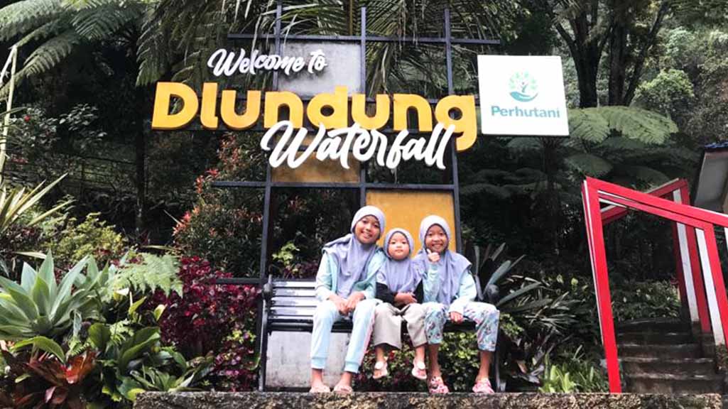 spot foto dlundung salah satu fasilitas tempat outbound trawas