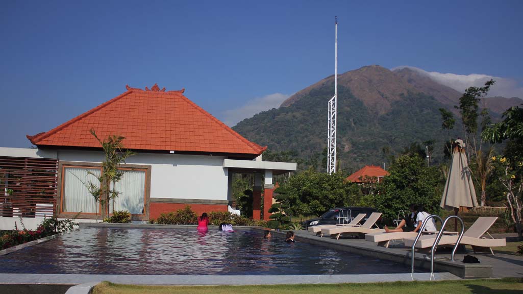 villa hmd trawas rekomendasi penginapan dengan fasilitas dan pemandangan terbaik