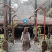 pendopo hasmoro pacet menyuguhkan spot foto instagramable cocok untuk kalangan muda maupun dewasa